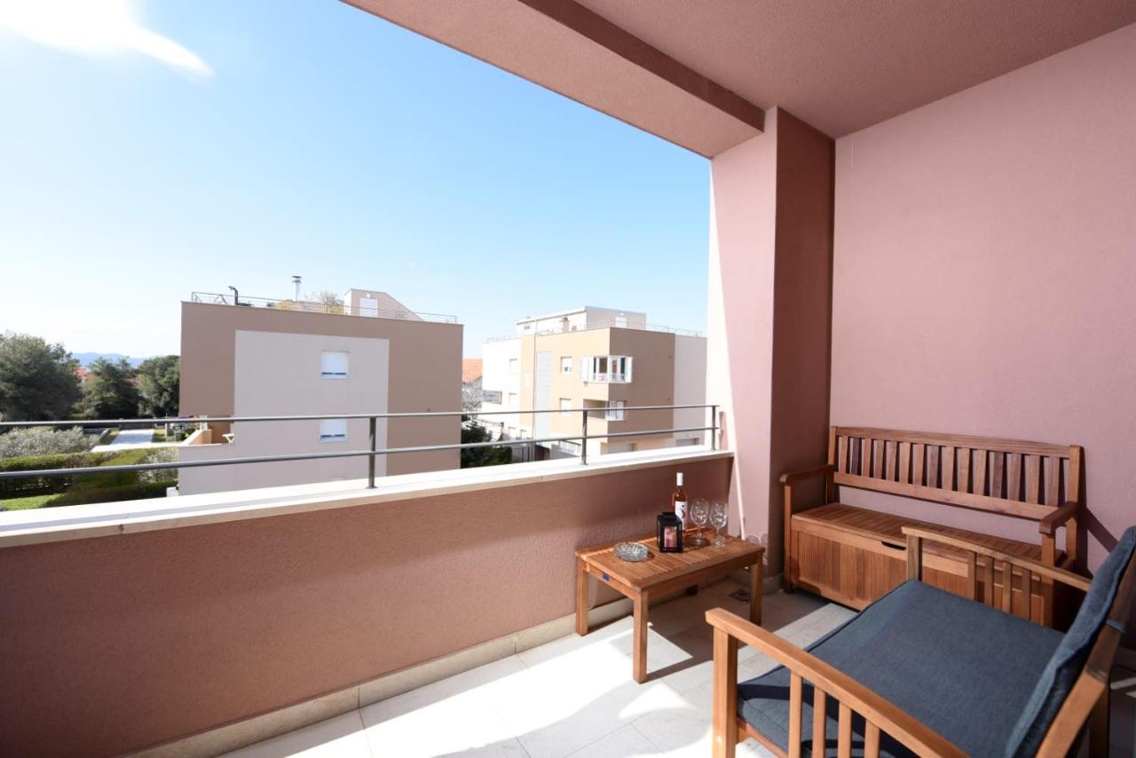 Appartamento Novi Apartman Franka Zara Esterno foto