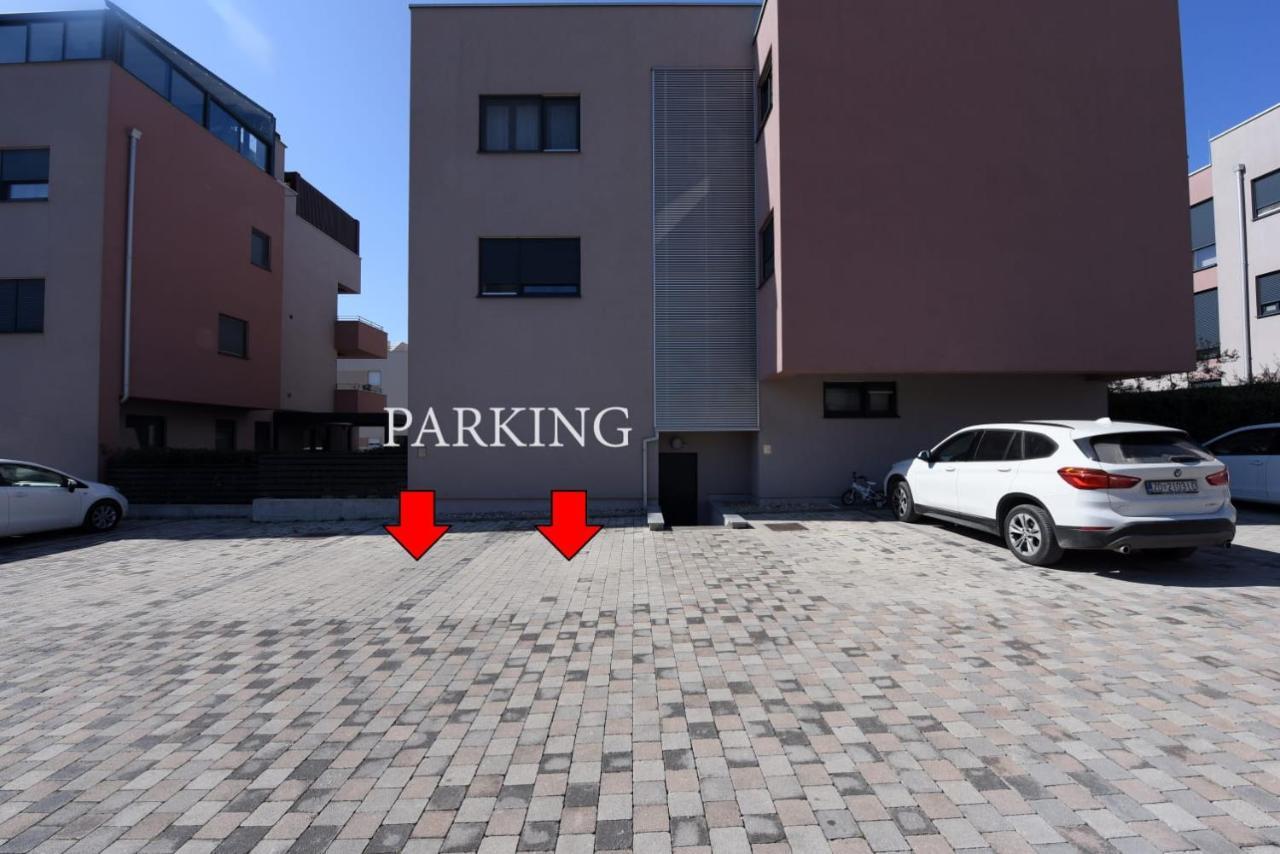 Appartamento Novi Apartman Franka Zara Esterno foto