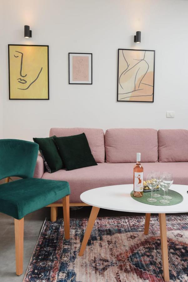 Appartamento Novi Apartman Franka Zara Esterno foto